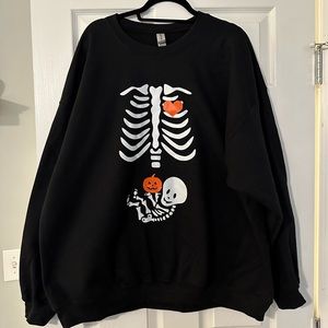 Halloween pregnancy sweatshirt, baby skeleton